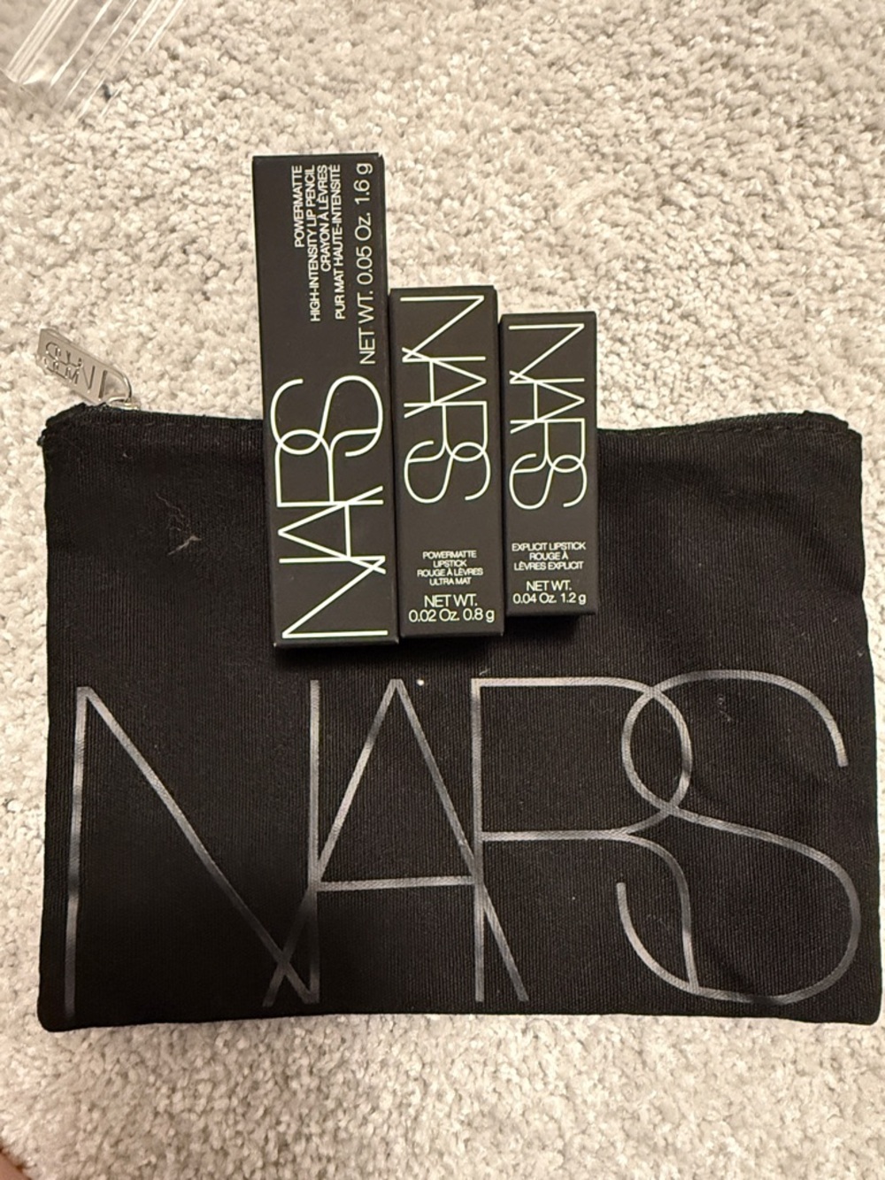 NARS Lipstick Bundle & Pouch- travel sizes Walkyrie, Body Heat, Dragon Girl